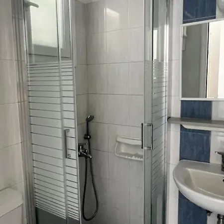 Vavanos Studios Guest house *
