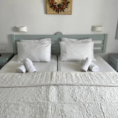 Vavanos Studios Naousa (Paros)