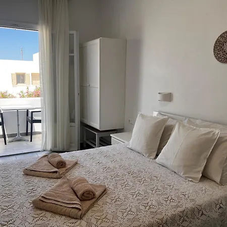 Guest house Vavanos Studios Naousa (Paros)