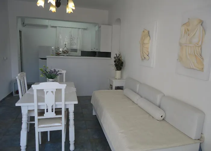 Vavanos Studios Gasthof 3*