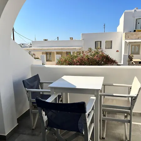 Pensión Vavanos Naousa (Paros)