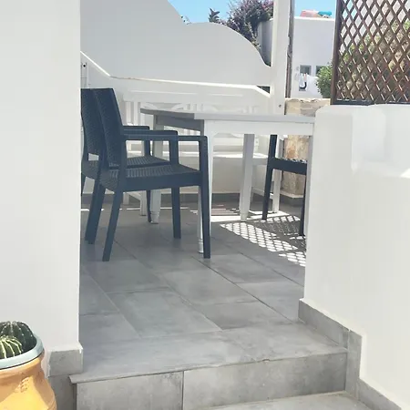 Vavanos بيت ضيافة