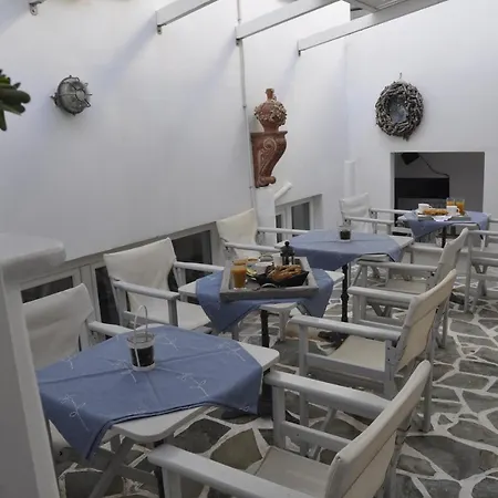 Vavanos 3* Naousa (Paros)